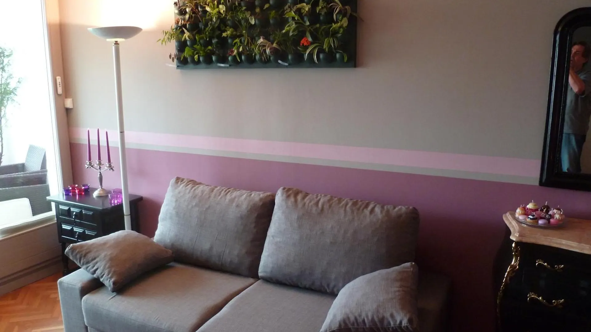 Bed and Breakfast Le Bellini Lyon 0*,  Francia