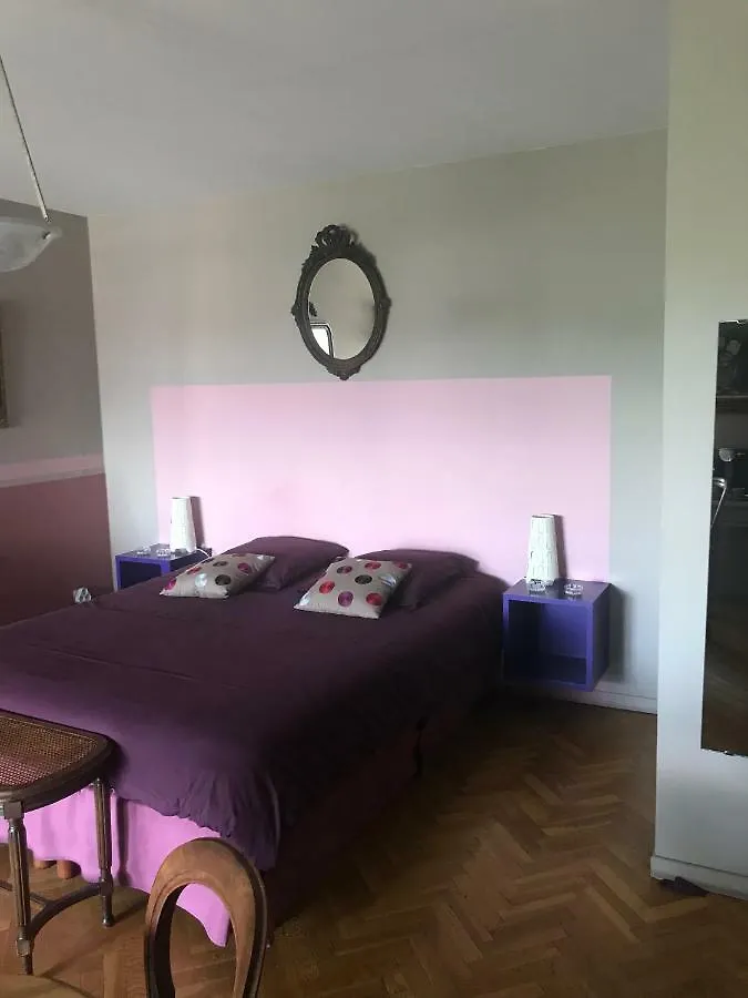 Bed and Breakfast Le Bellini Lyon 0*,  Francia